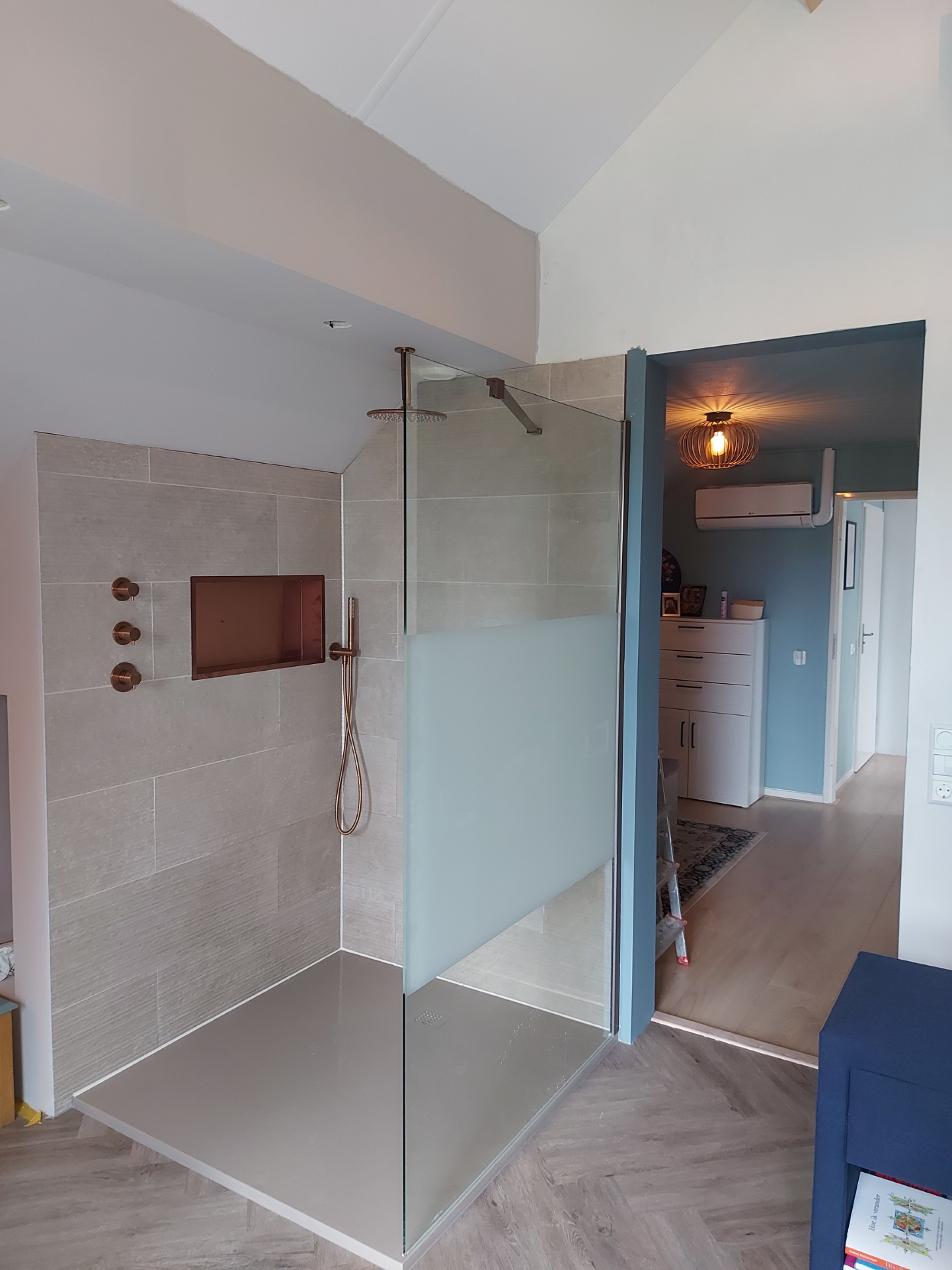 Hoek Badkamer